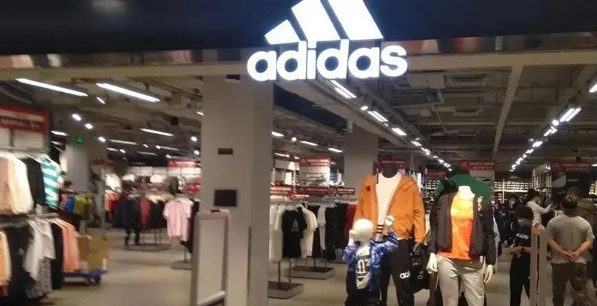 折扣店是正品嗎？運(yùn)動(dòng)品牌折扣店進(jìn)貨渠道推薦