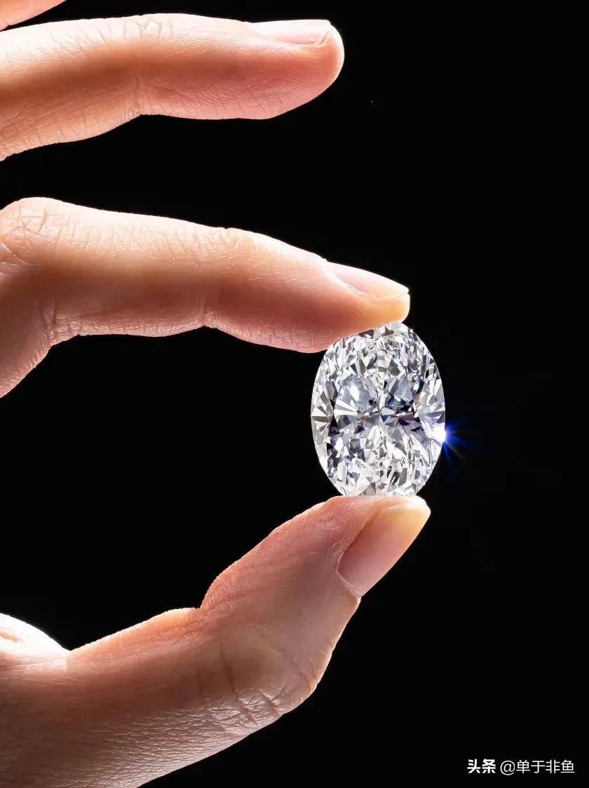 黃鉆石和鉆石哪個(gè)貴？2022換鉆石價(jià)格表明細(xì)一覽