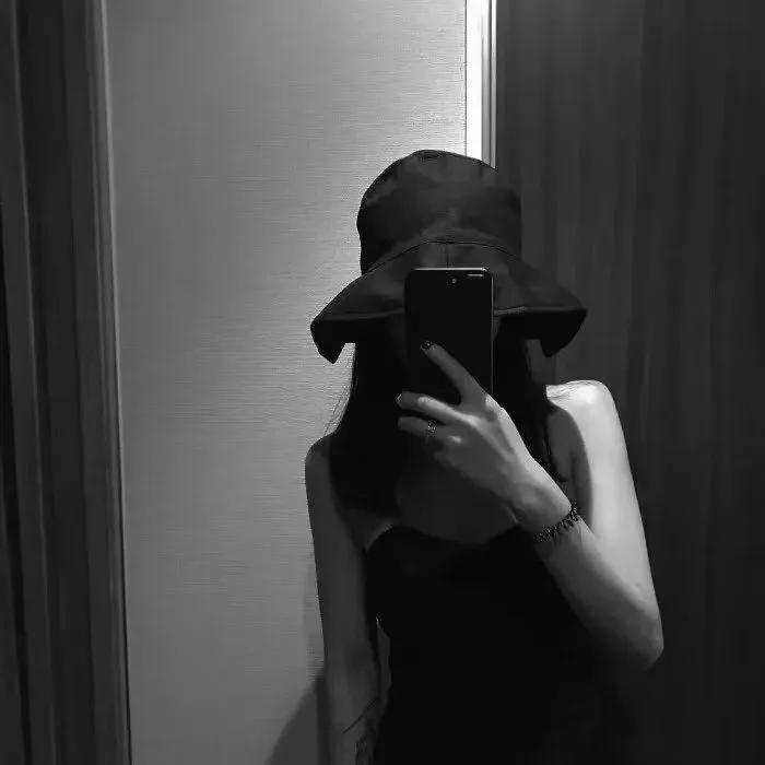 灰色空白圖片頭像大全（深夜傷感且優質灰色女生頭像集錦）