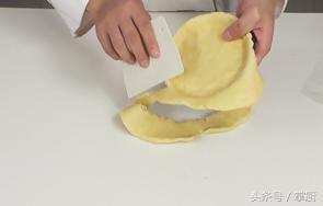 草莓派的做法大全（教你簡單易學(xué)不用蛋撻皮的草莓派新做法）