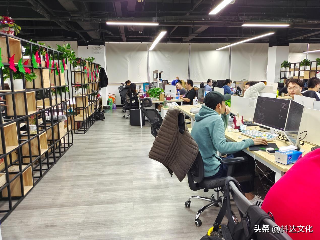 花椒直播怎么賺錢？花椒直播公會(huì)入駐的要求條件和分成政策