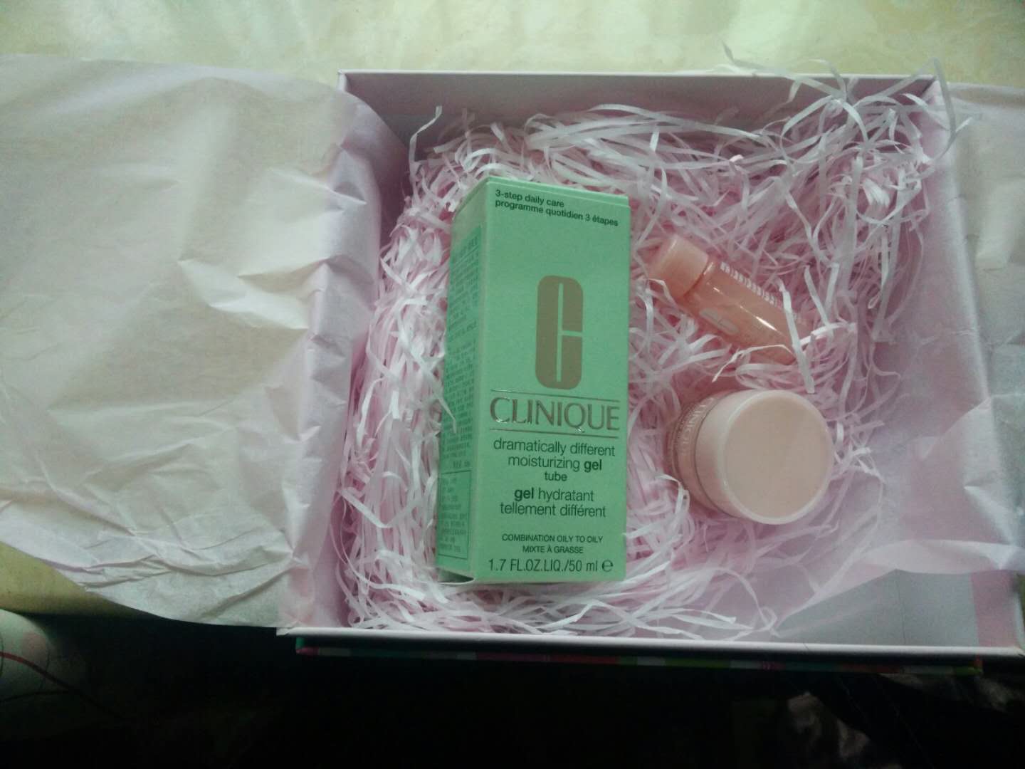 怎么購買化妝品小樣？網(wǎng)上購買正規(guī)化妝品的渠道及平臺推薦