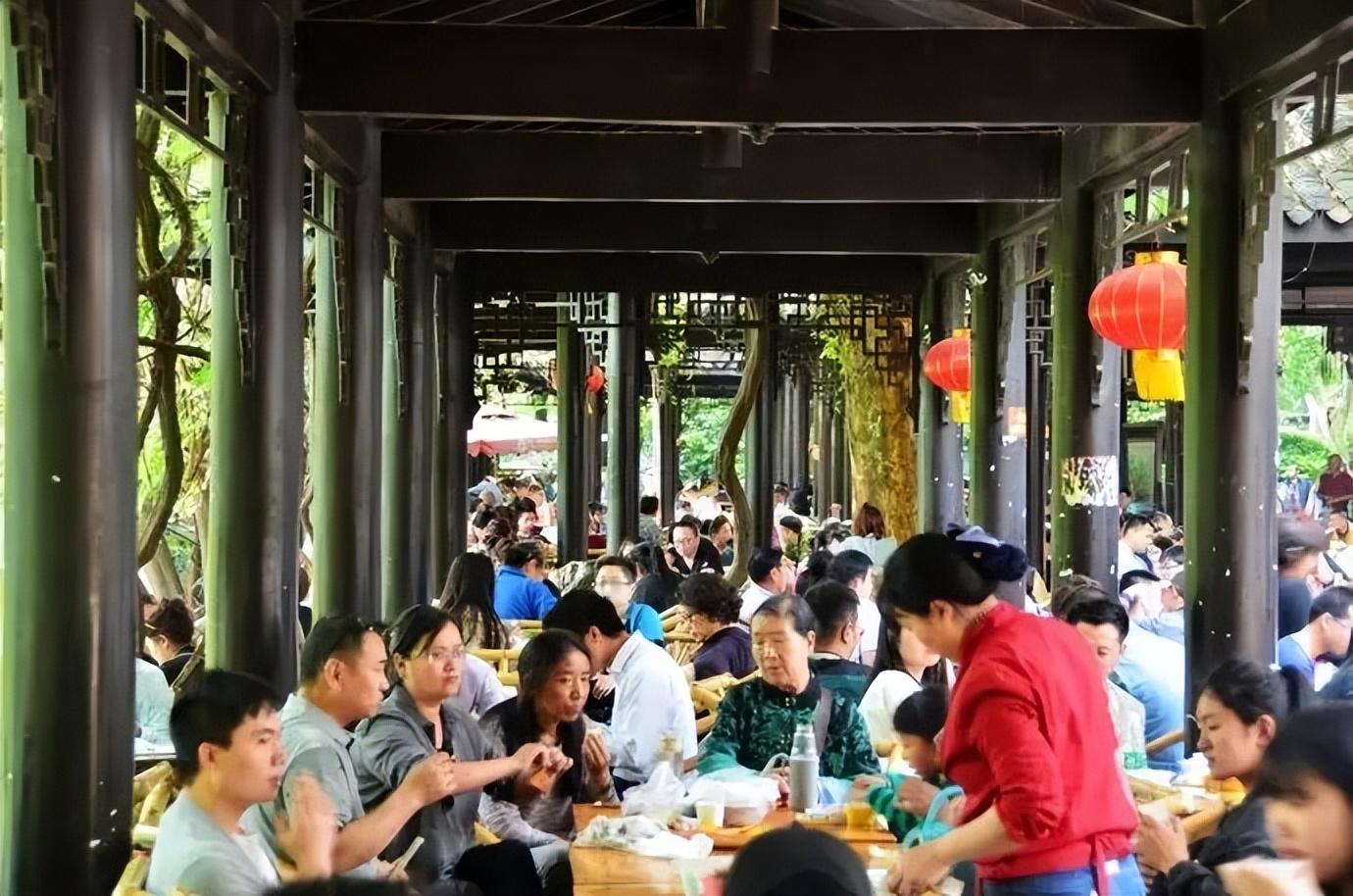 開(kāi)茶樓的利潤(rùn)和風(fēng)險(xiǎn)？盤點(diǎn)新手開(kāi)茶室的必備條件有哪些