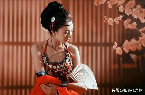 單反相機(jī)中焦點(diǎn)是什么意思？相機(jī)鏡頭焦距怎么調(diào)節(jié)？