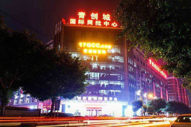 外貿男裝衣服進貨渠道有哪些？大牌外貿服裝進貨渠道排行榜