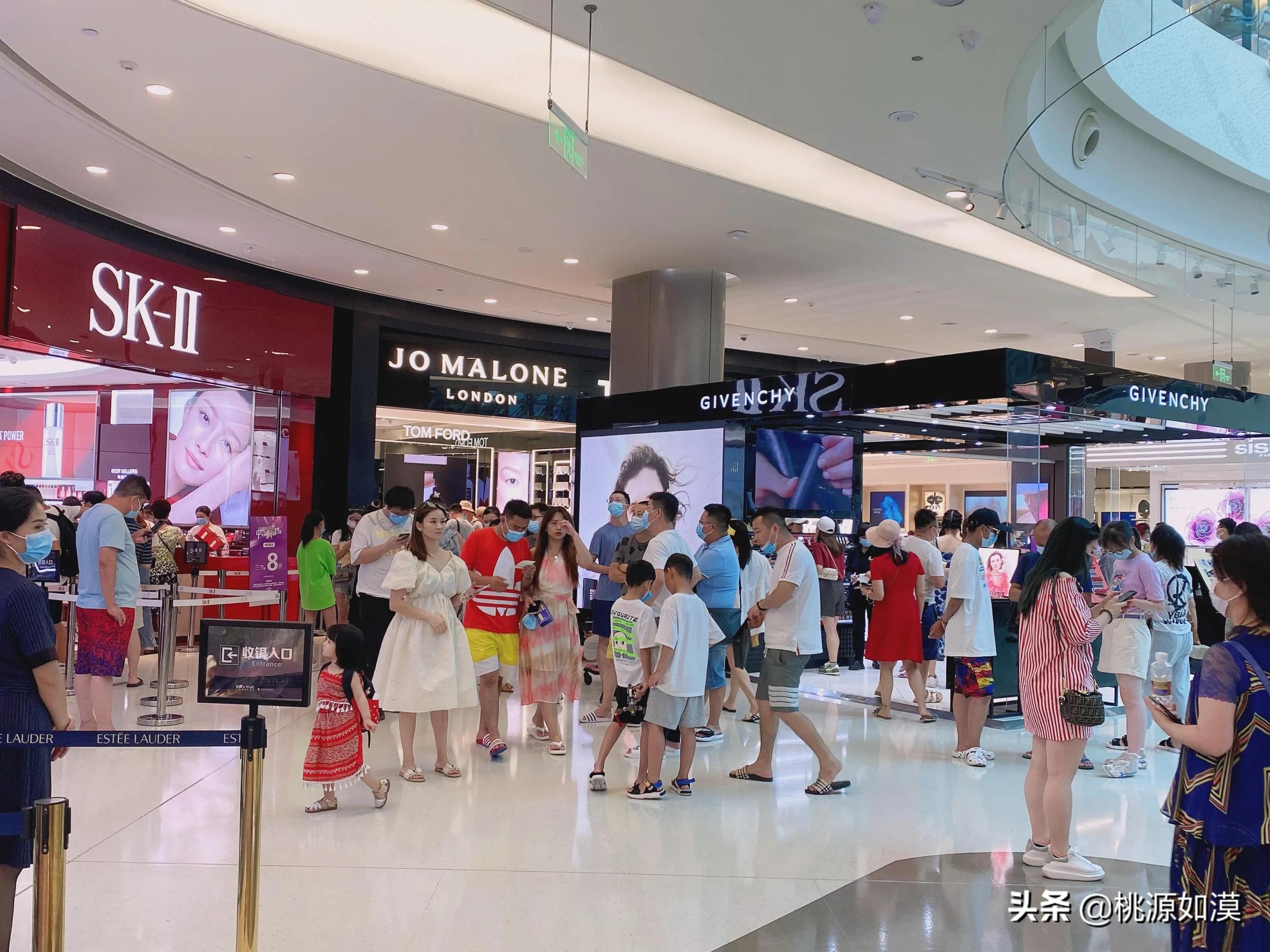 奢侈品免稅店和專柜的區(qū)別？免稅店買包能便宜多少