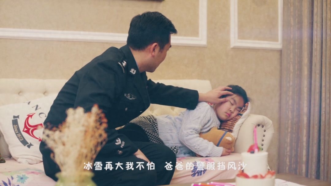 爸爸的雪花原唱是誰？創作背景是什么？