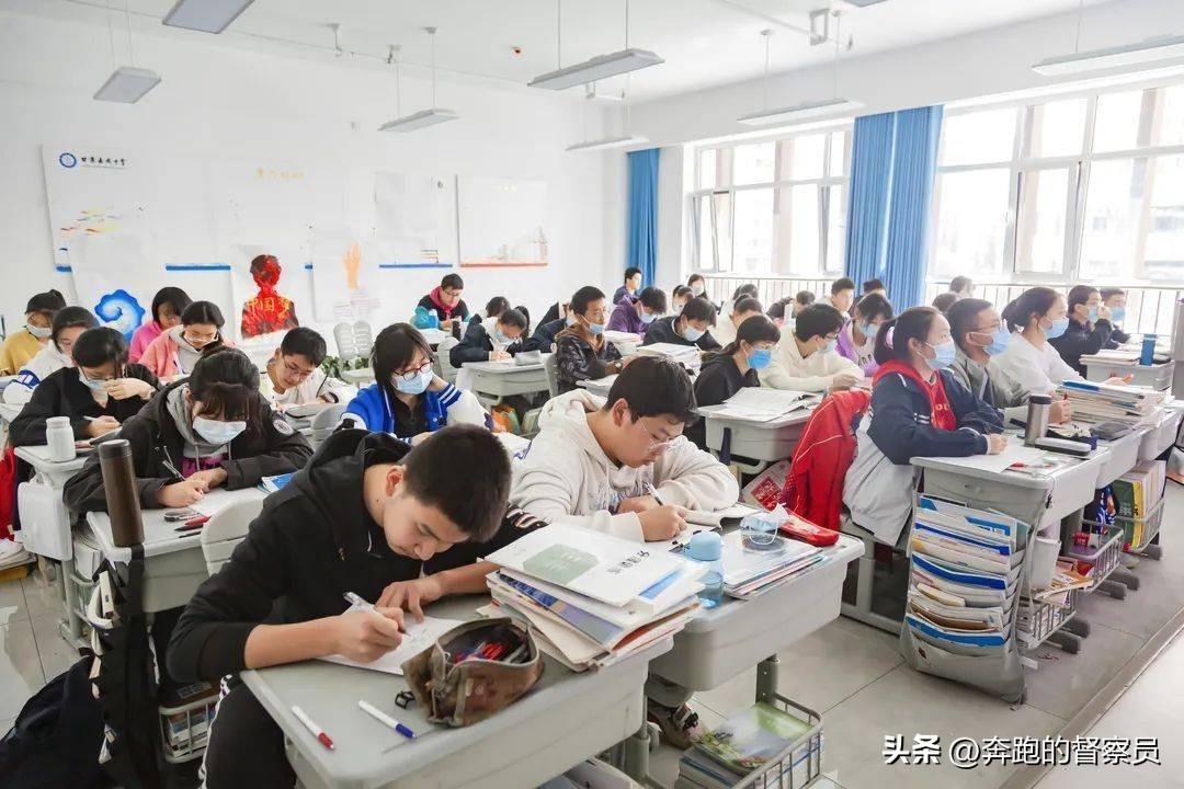 取消英語主科地位是真的嗎，有何利弊？2023年教育部最新回應(yīng)