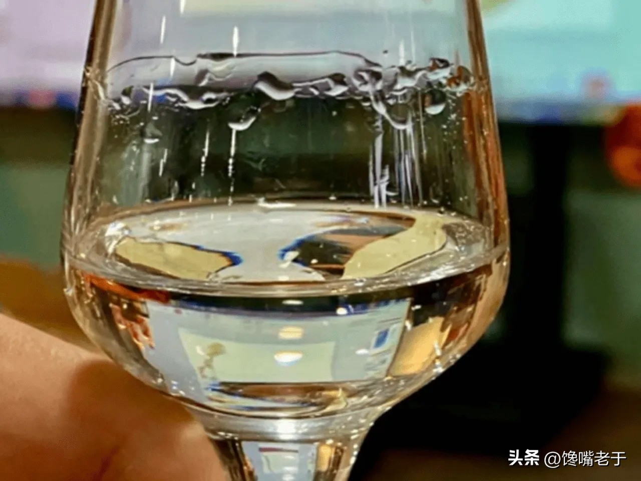 真怎么判斷喝到假酒了？五招教你快速辨別真酒假酒